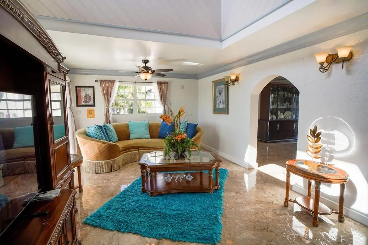 New Chalk Sound Home Bbq Pool Beach Steps Away Taylor Bay Beach 0*,  Turks And Caicos Islands